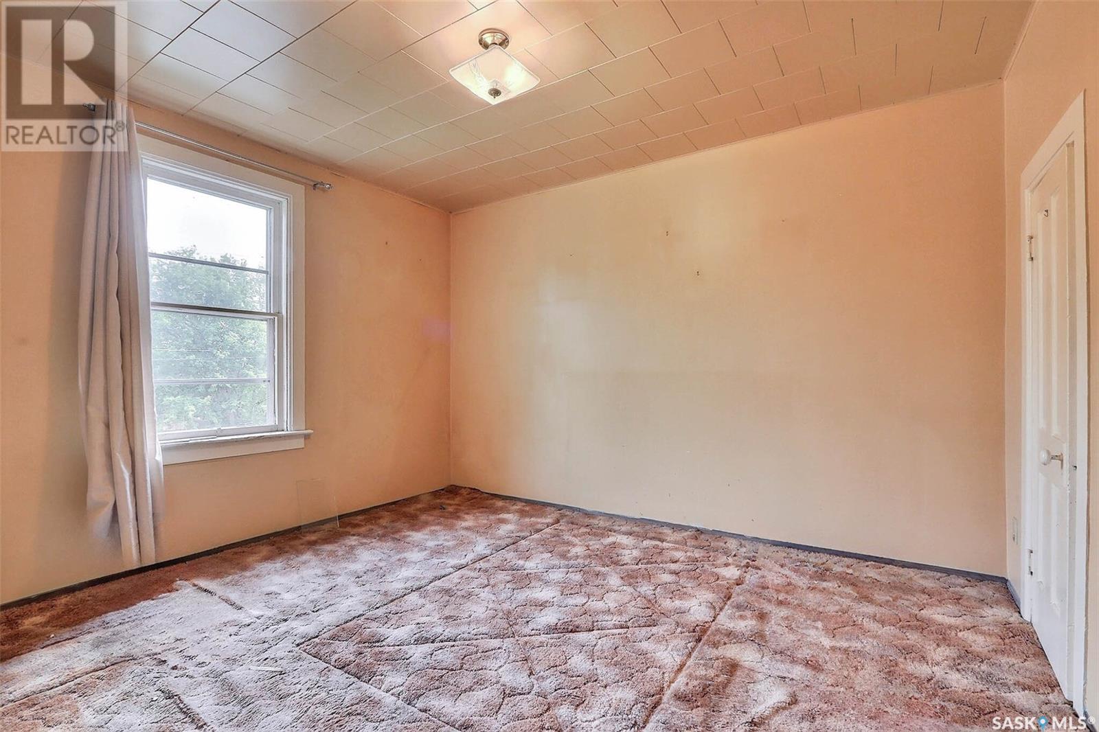 Photo 10 of 313 11 Th Street E, Prince Albert SK