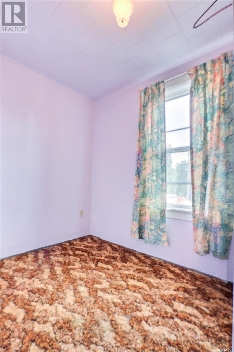 Photo 13 of 313 11 Th Street E, Prince Albert SK