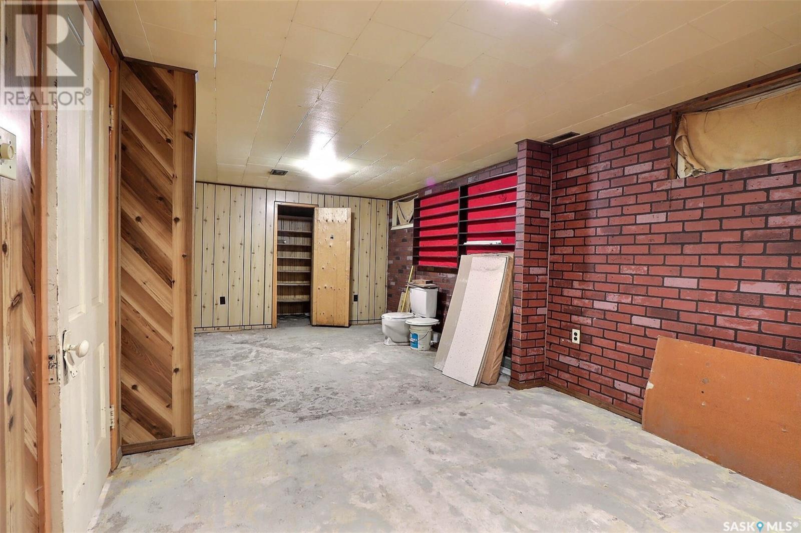 Photo 15 of 313 11 Th Street E, Prince Albert SK