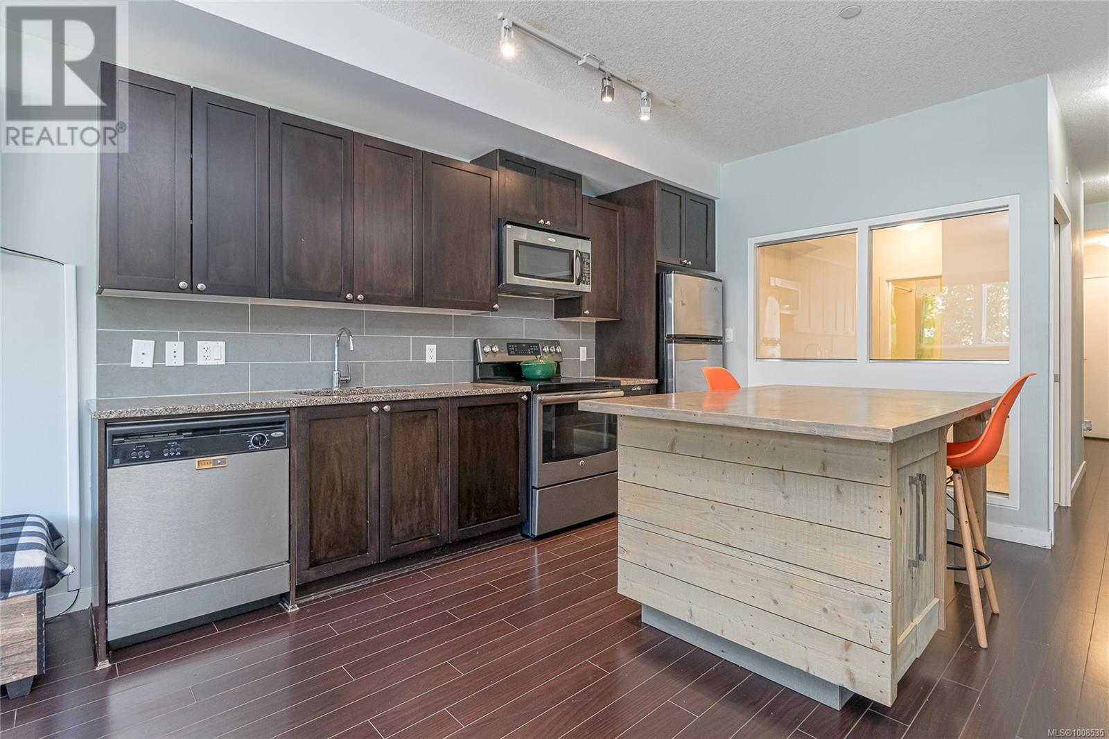 Photo 15 of 206 99 Chapel St, Nanaimo BC