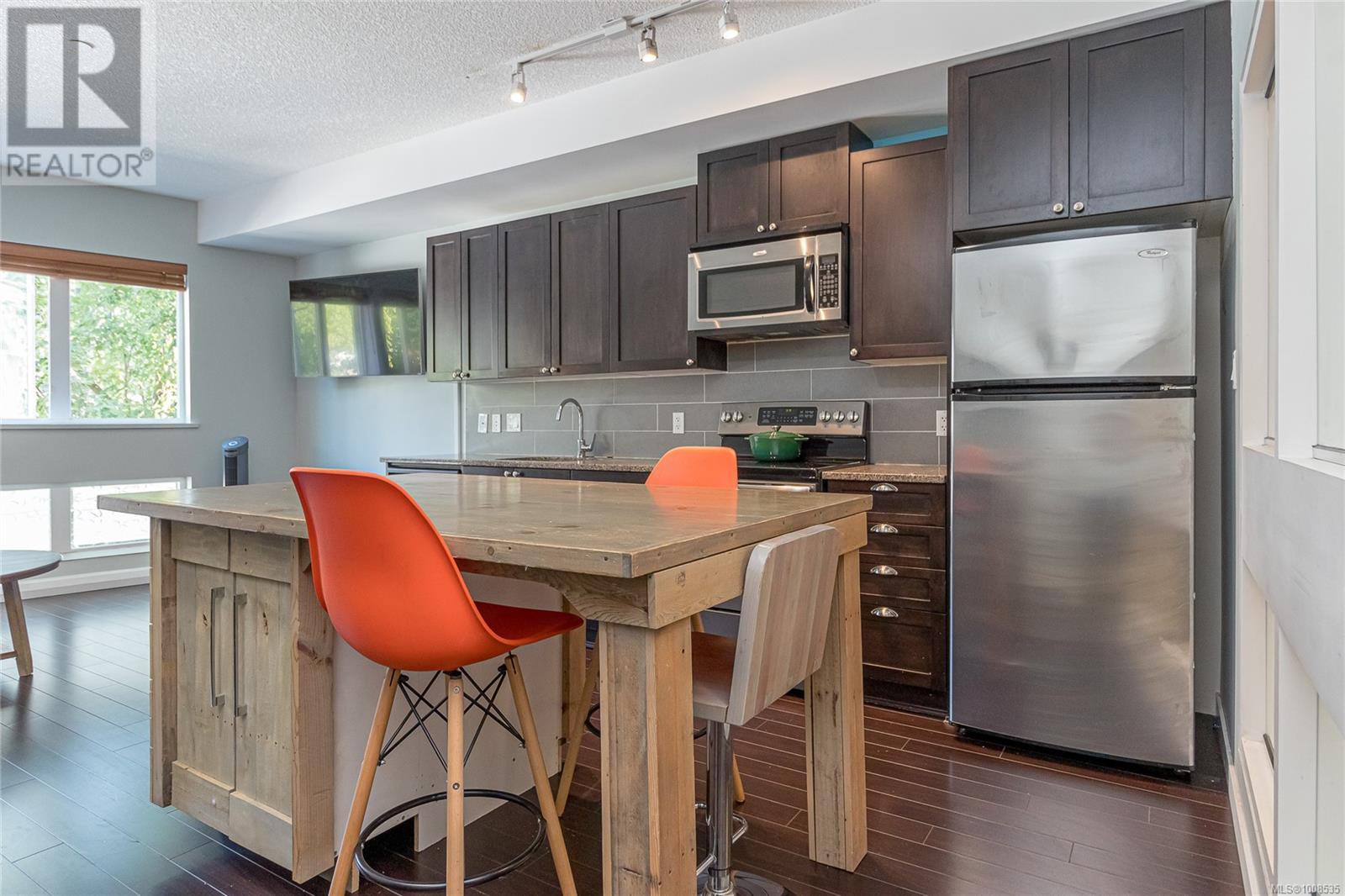 Photo 27 of 206 99 Chapel St, Nanaimo BC