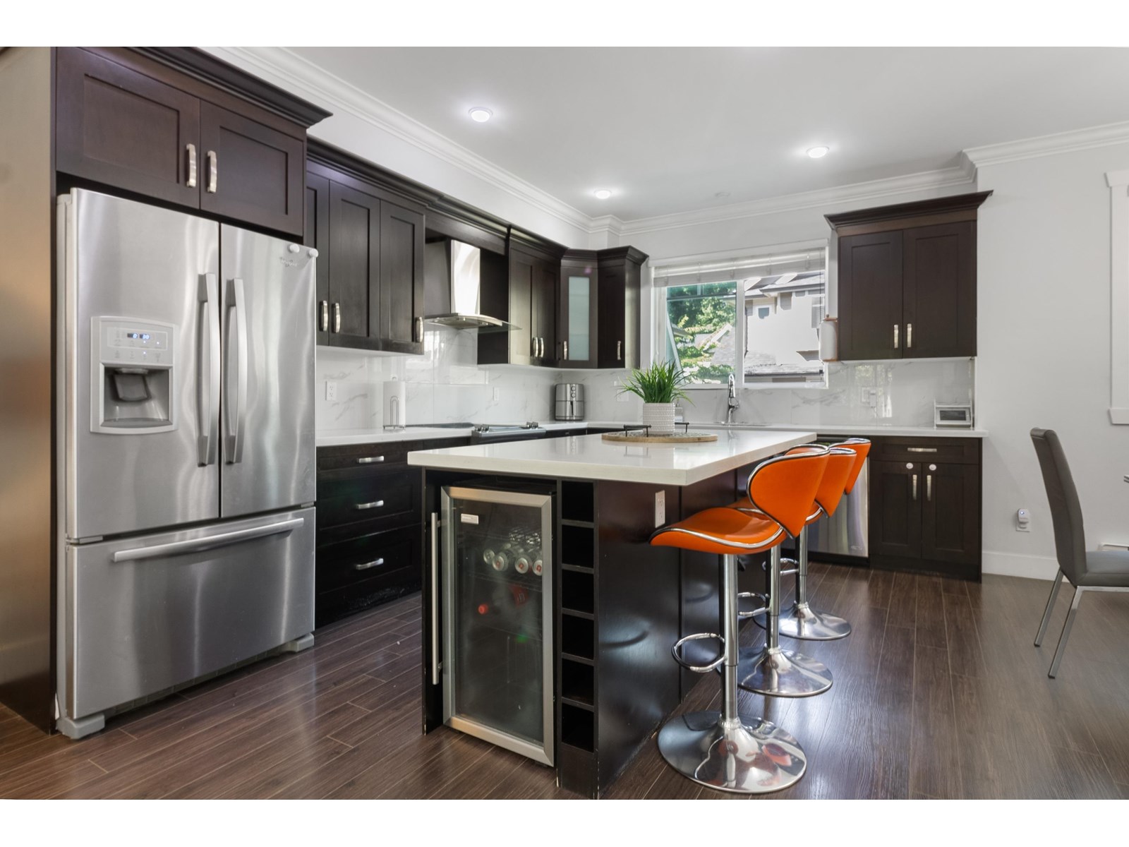 Photo 9 of 10 14285 64 Avenue, Surrey BC
