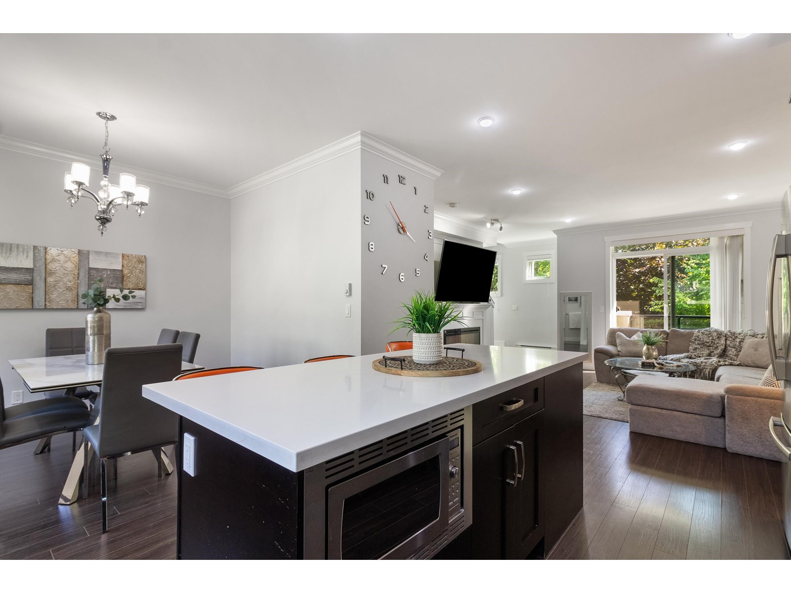 Photo 12 of 10 14285 64 Avenue, Surrey BC