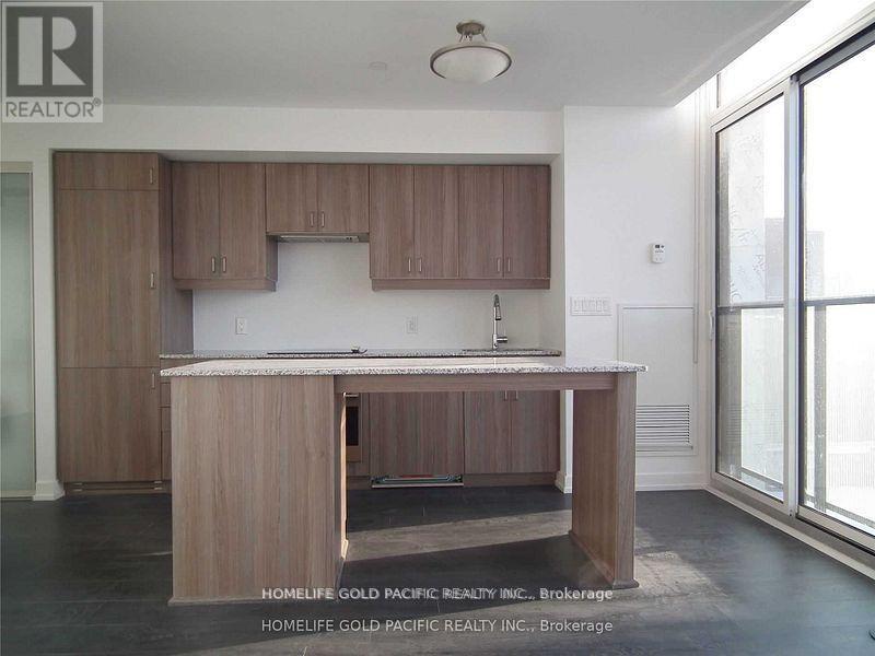 Photo 3 of 1001 426 University Avenue, Toronto ON