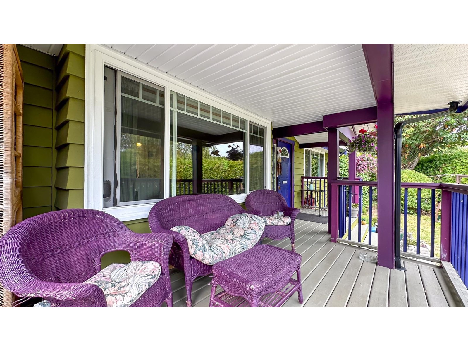 Photo 2 of 13195 14 Avenue, Surrey BC