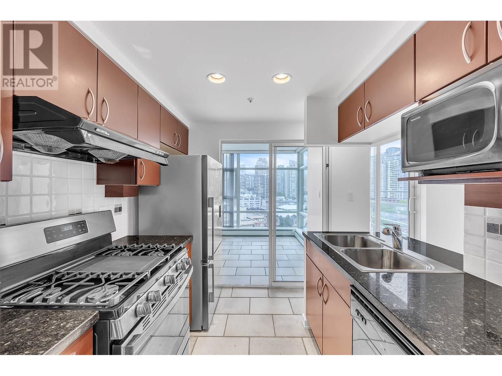 Photo 3 of 1702 198 Aquarius Mews, Vancouver BC