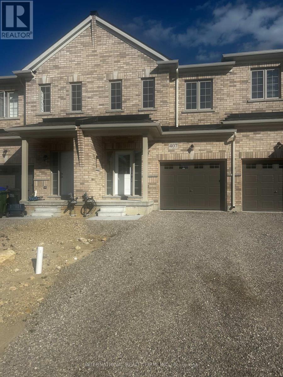 Photo 5 of 407 Vandusen Avenue, Southgate ON
