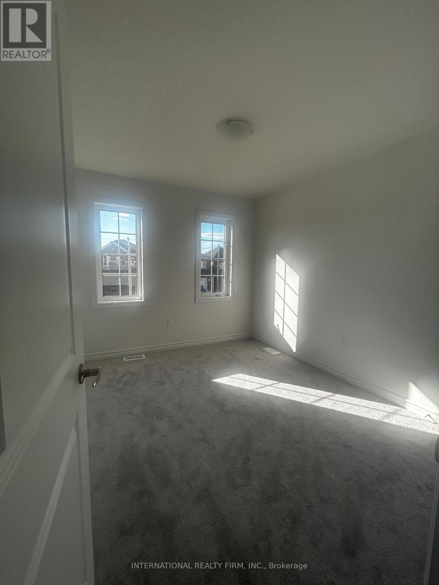 Photo 11 of 407 Vandusen Avenue, Southgate ON
