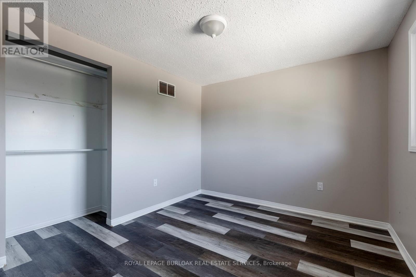Photo 27 of 128 Brian Boulevard, Hamilton ON