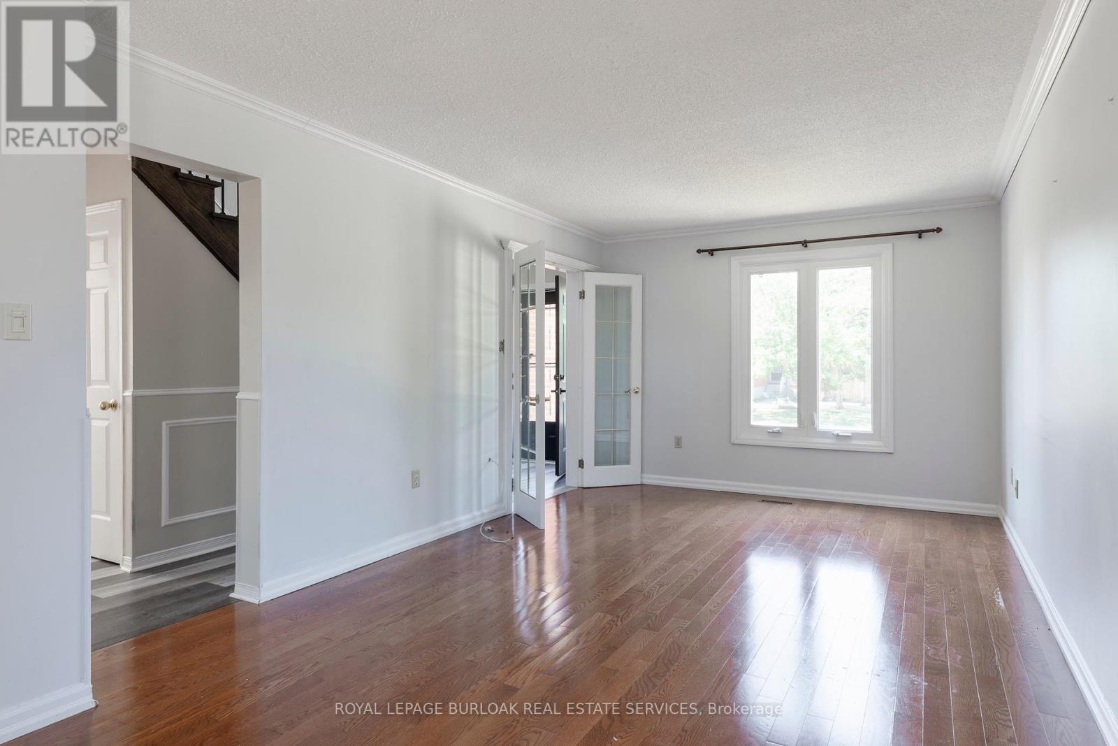 Photo 9 of 128 Brian Boulevard, Hamilton ON