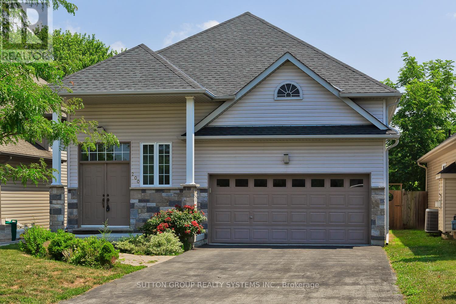 Photo 9 of 200 Regatta Drive, Welland ON