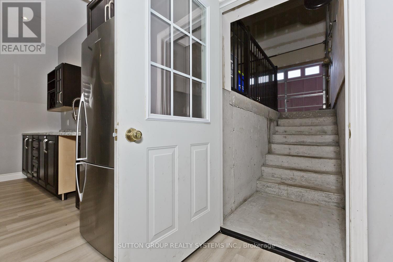Photo 27 of 200 Regatta Drive, Welland ON
