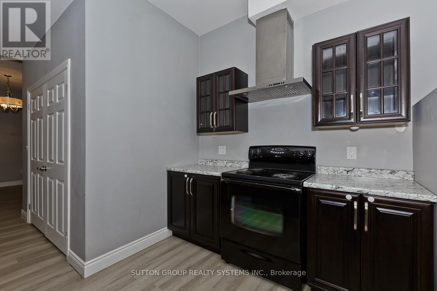 Photo 6 of 200 Regatta Drive, Welland ON