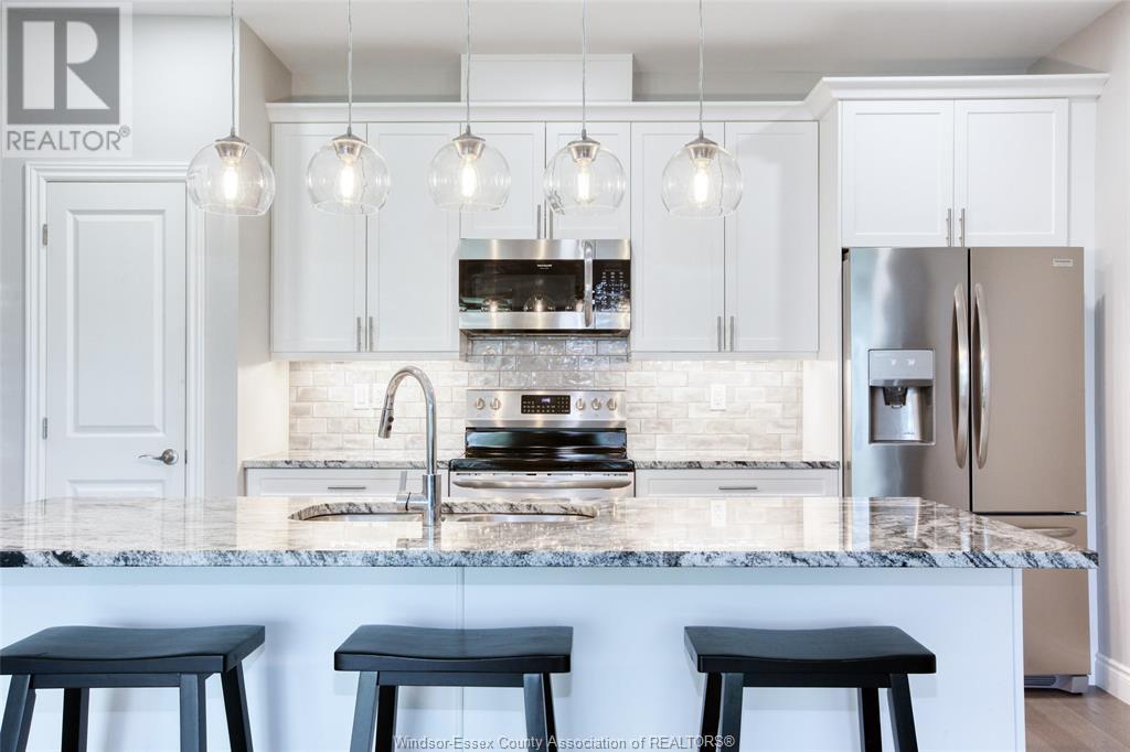 Photo 9 of 239 Livingstone Crescent, Amherstburg ON