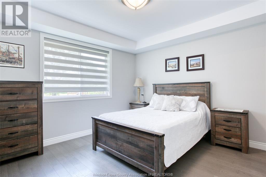 Photo 23 of 239 Livingstone Crescent, Amherstburg ON