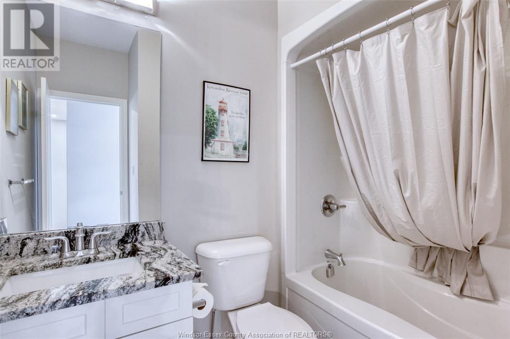 Photo 22 of 239 Livingstone Crescent, Amherstburg ON