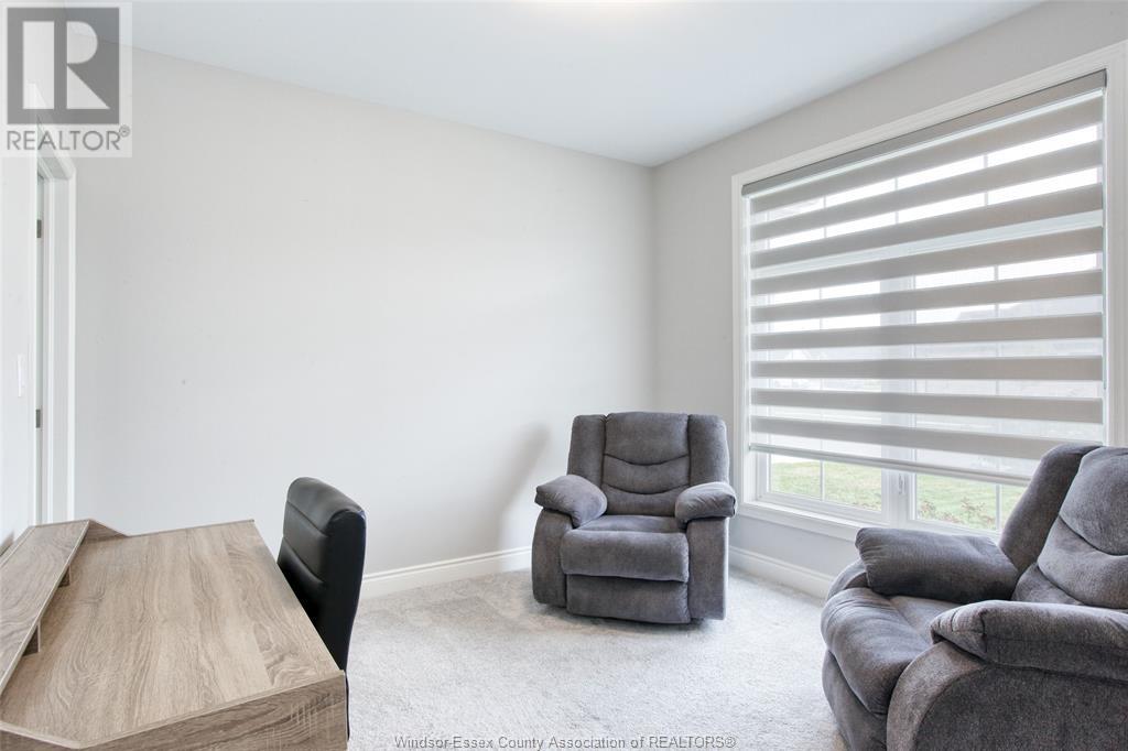 Photo 20 of 239 Livingstone Crescent, Amherstburg ON