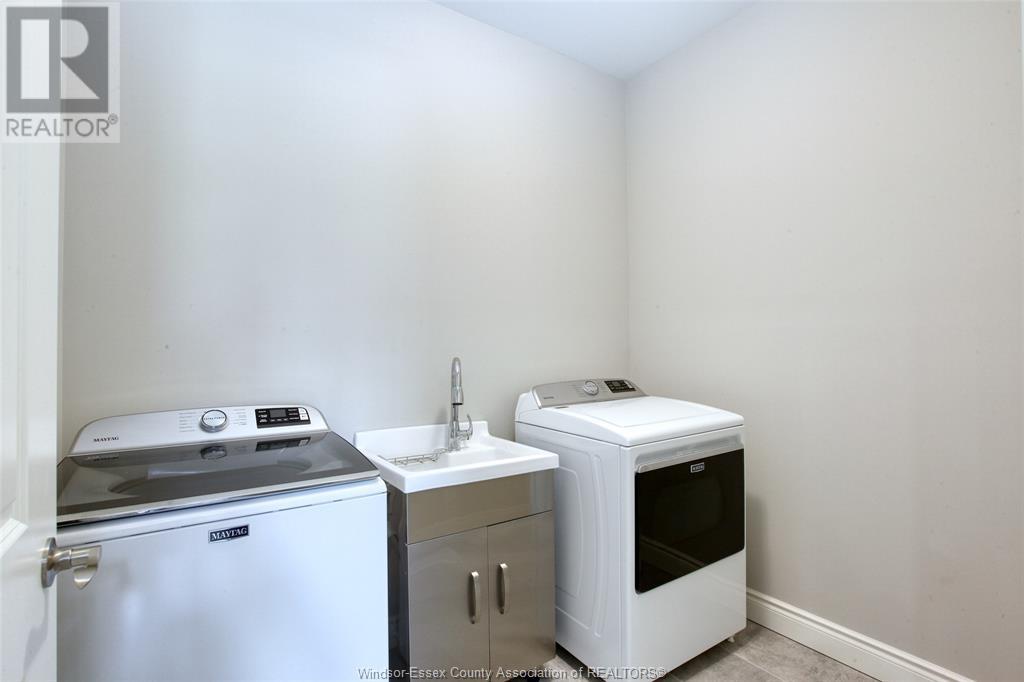 Photo 28 of 239 Livingstone Crescent, Amherstburg ON