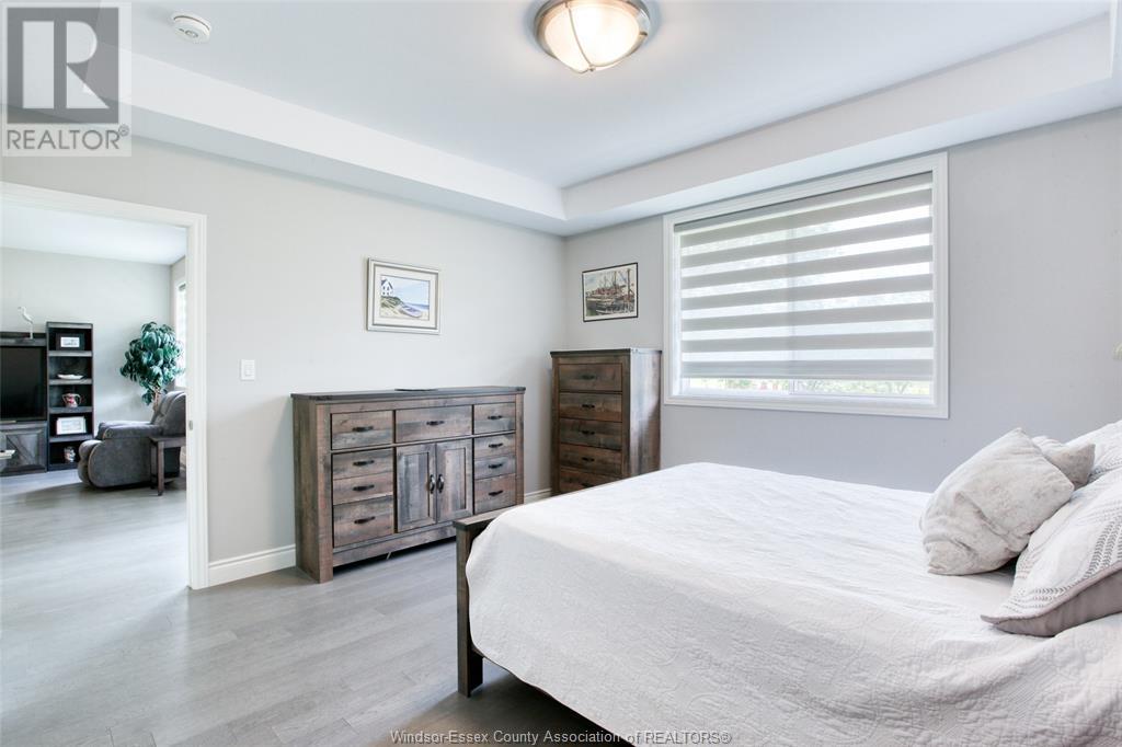 Photo 27 of 239 Livingstone Crescent, Amherstburg ON
