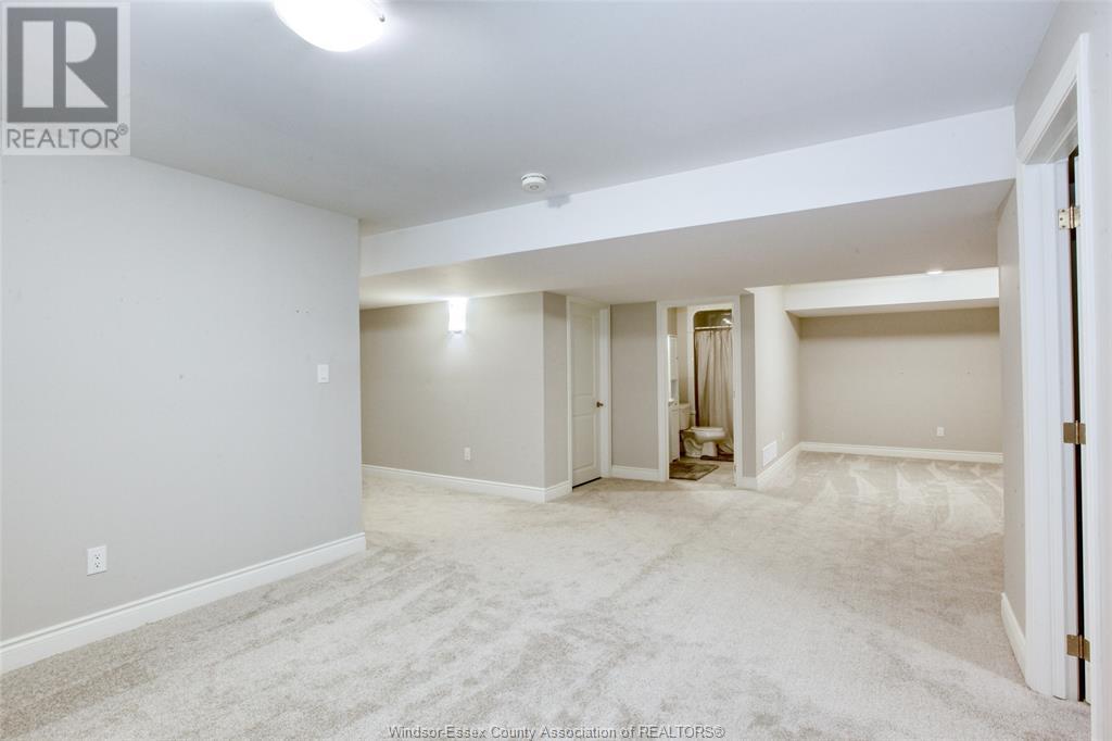 Photo 36 of 239 Livingstone Crescent, Amherstburg ON