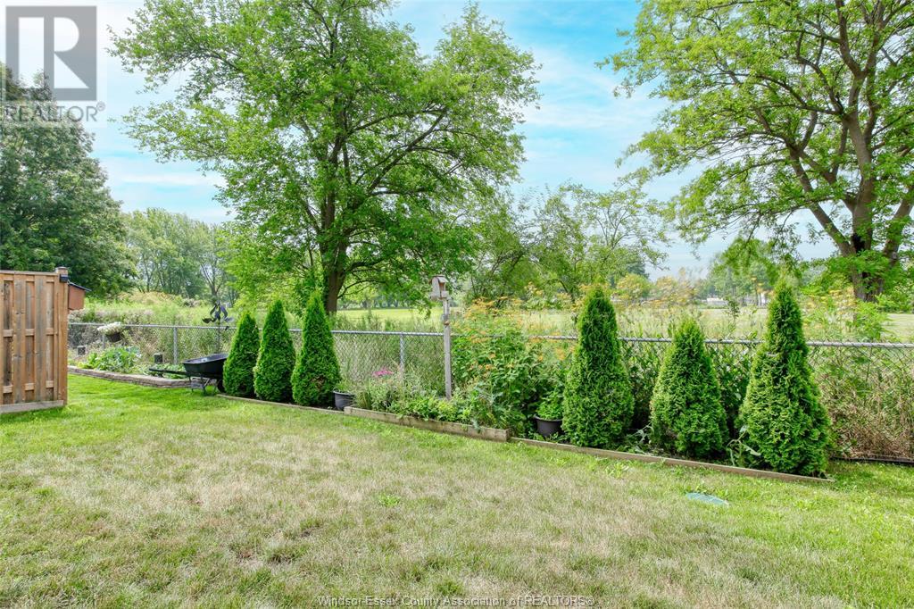 Photo 39 of 239 Livingstone Crescent, Amherstburg ON