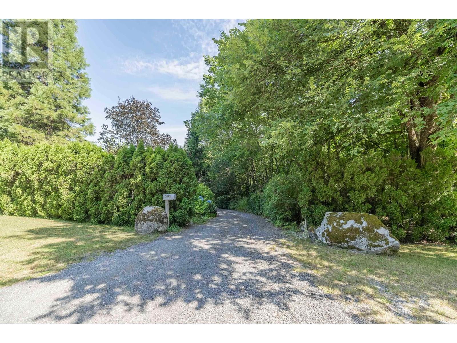 Photo 18 of 26307 Grant Avenue, Maple Ridge BC