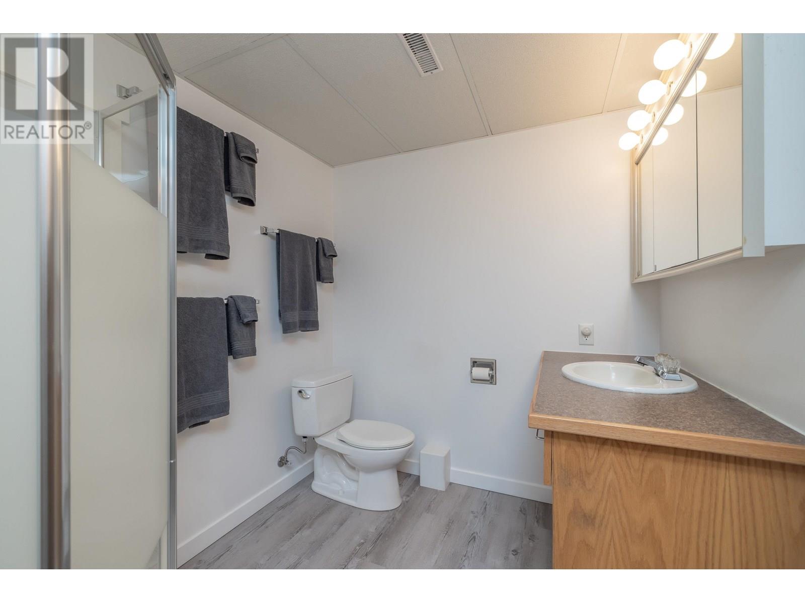 Photo 6 of 26307 Grant Avenue, Maple Ridge BC