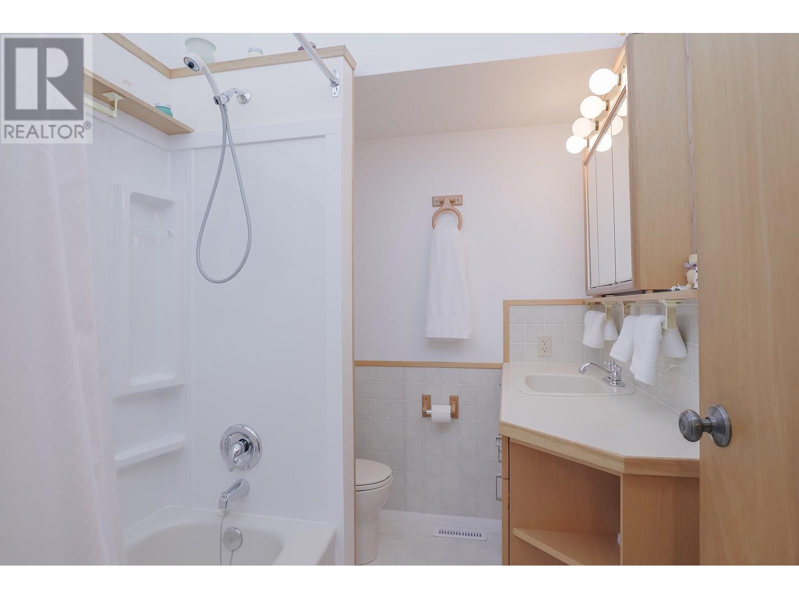 Photo 38 of 26307 Grant Avenue, Maple Ridge BC