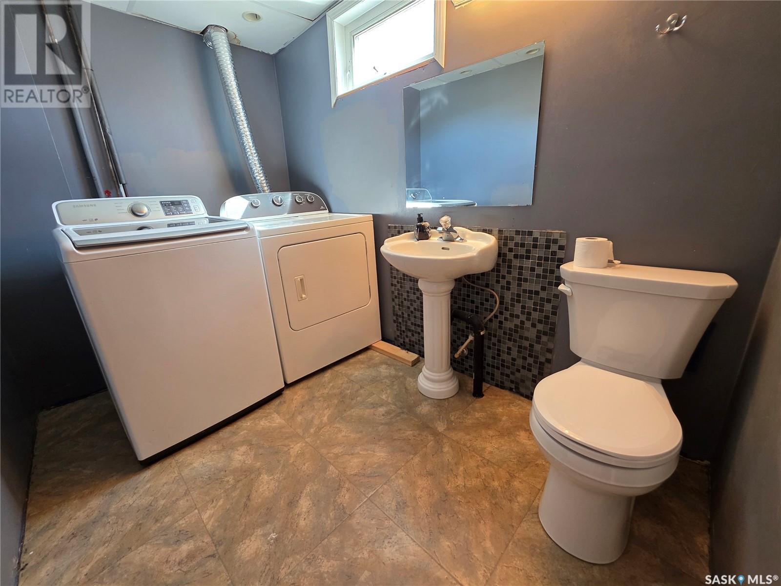 Photo 28 of 214 Flora Avenue, Swift Current Rm No 137 SK