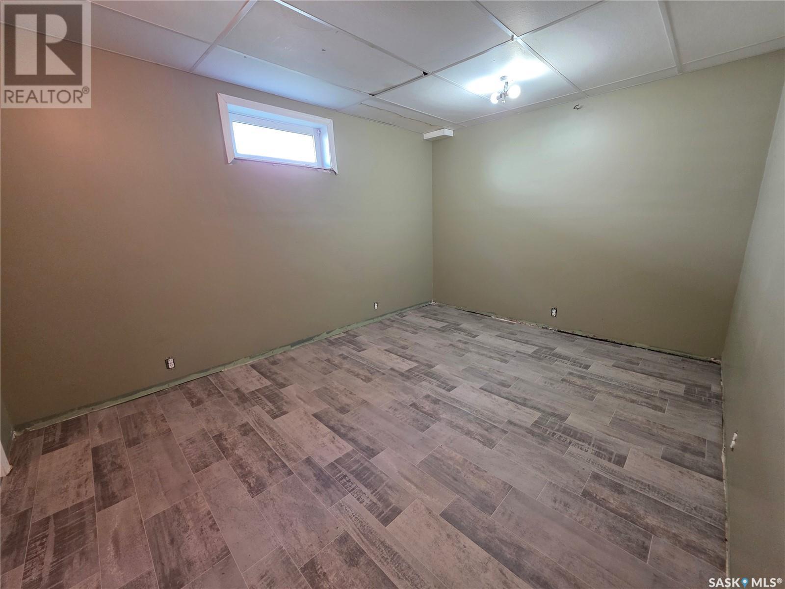 Photo 17 of 214 Flora Avenue, Swift Current Rm No 137 SK