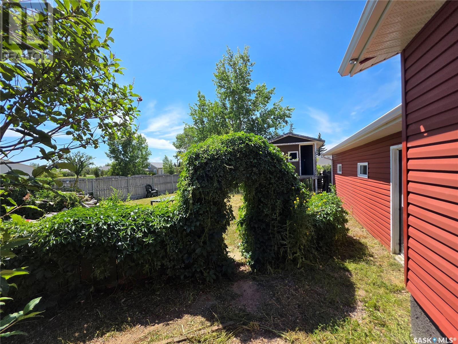 Photo 25 of 214 Flora Avenue, Swift Current Rm No 137 SK
