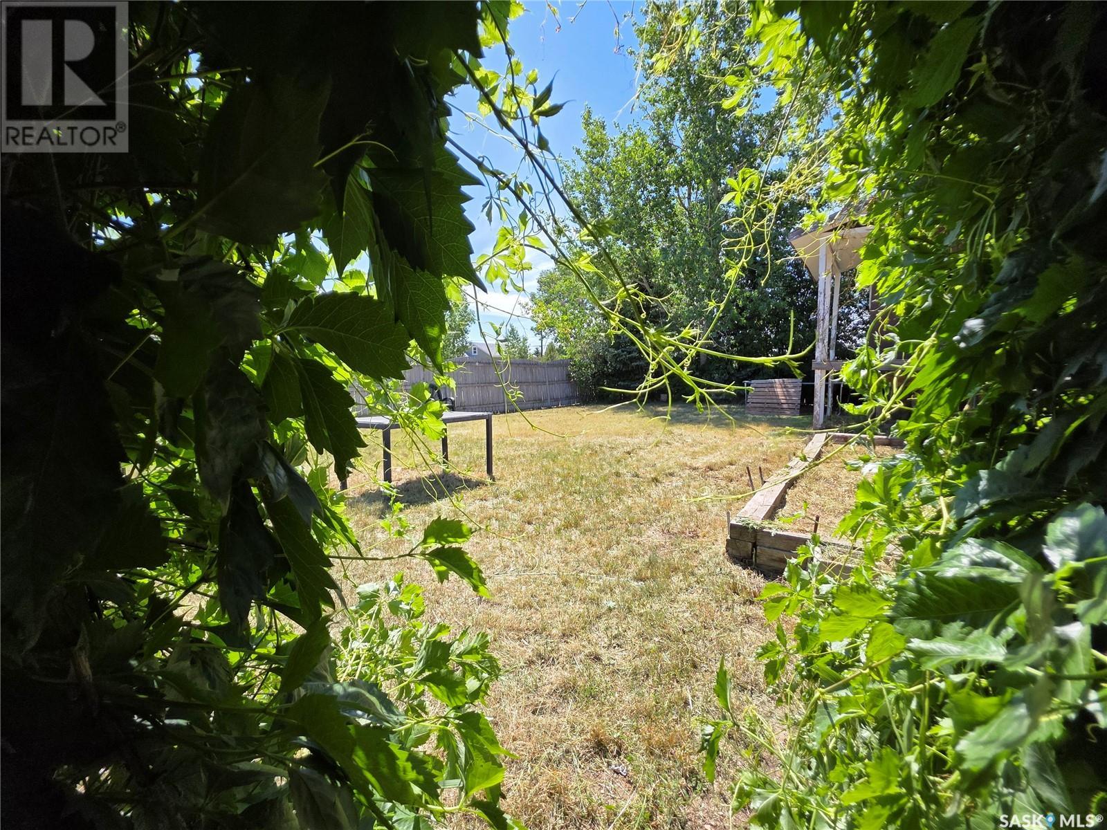Photo 3 of 214 Flora Avenue, Swift Current Rm No 137 SK