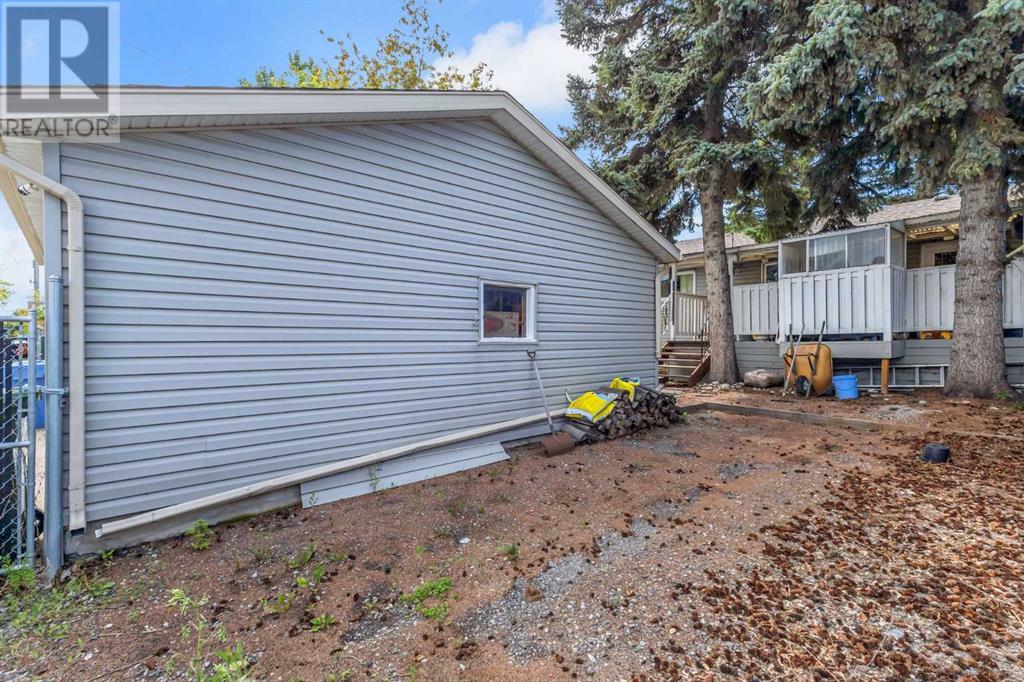 Single Family House Bi-level for Sale in  Doverview Road SE Dover Calgary 