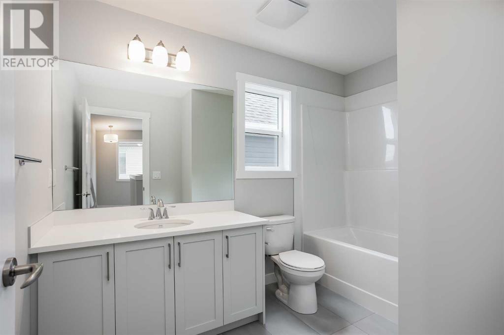 Photo 8 of 461 South Point Glen Sw, Airdrie AB