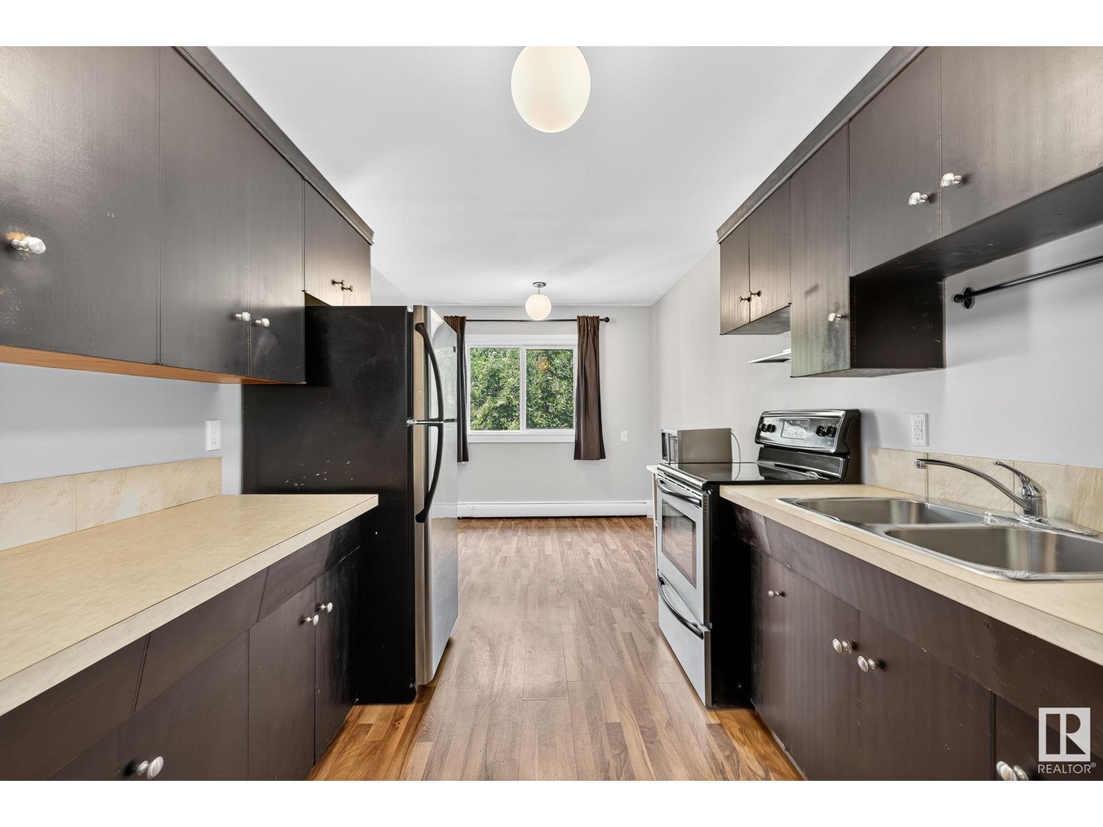Photo 38 of 37 10525 83 Av Nw Nw, Edmonton AB