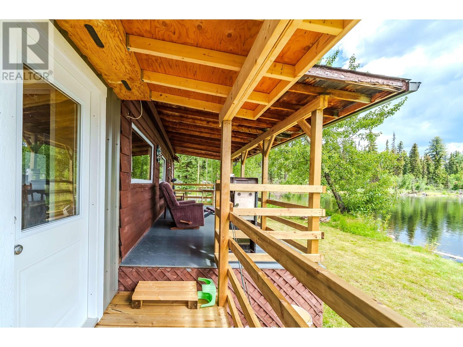 4778 BINNIE ROAD, Lac La Hache