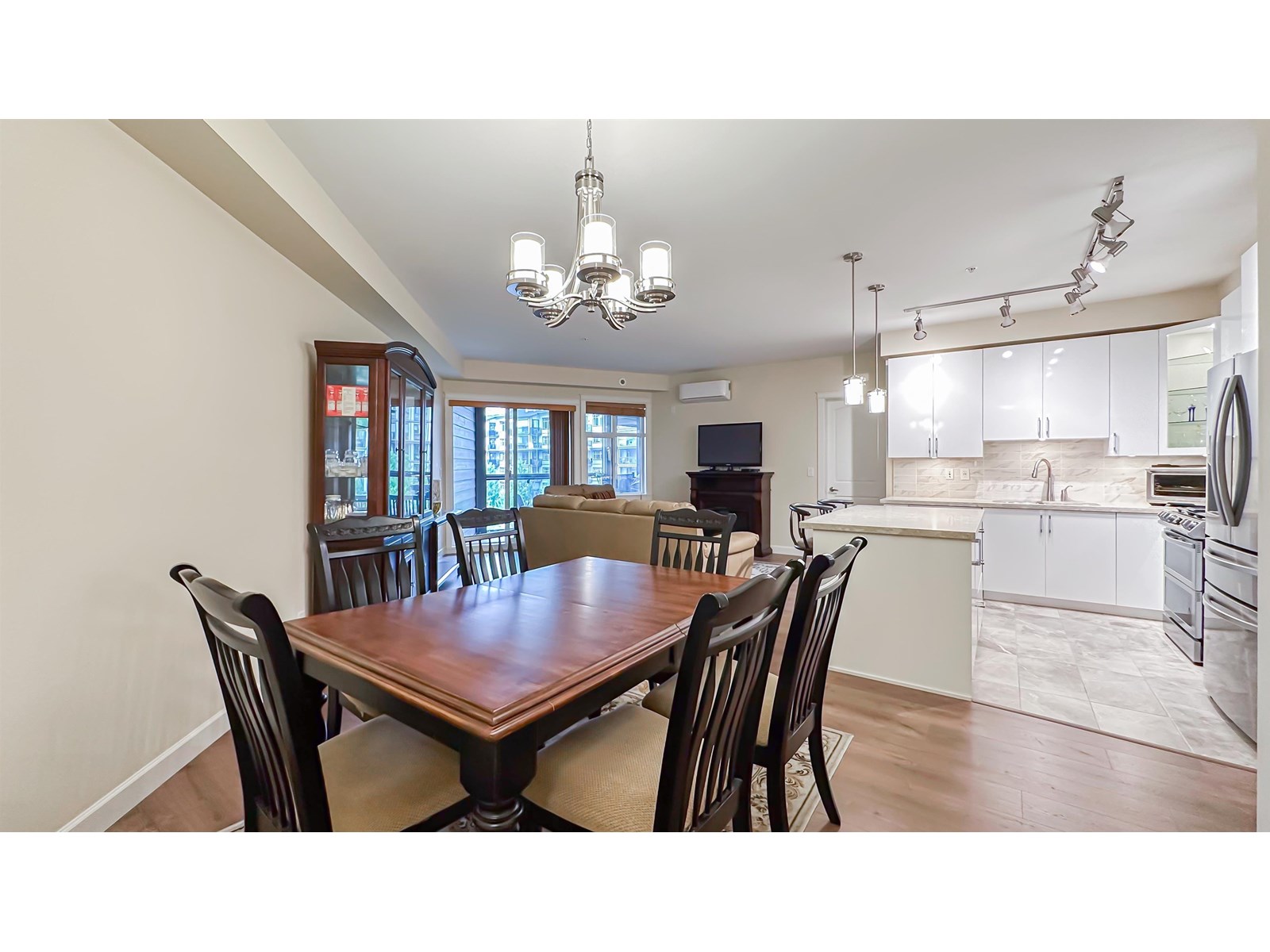 Photo 4 of 407 8526 202 B Street, Langley BC