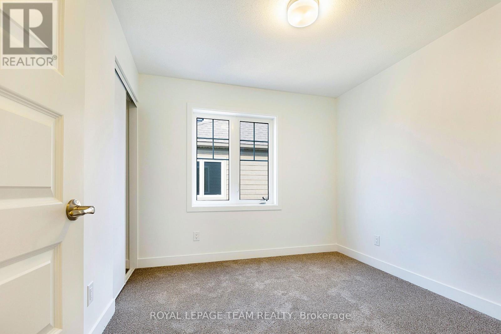 Photo 8 of 1022 Chapman Mills Drive, Ottawa ON