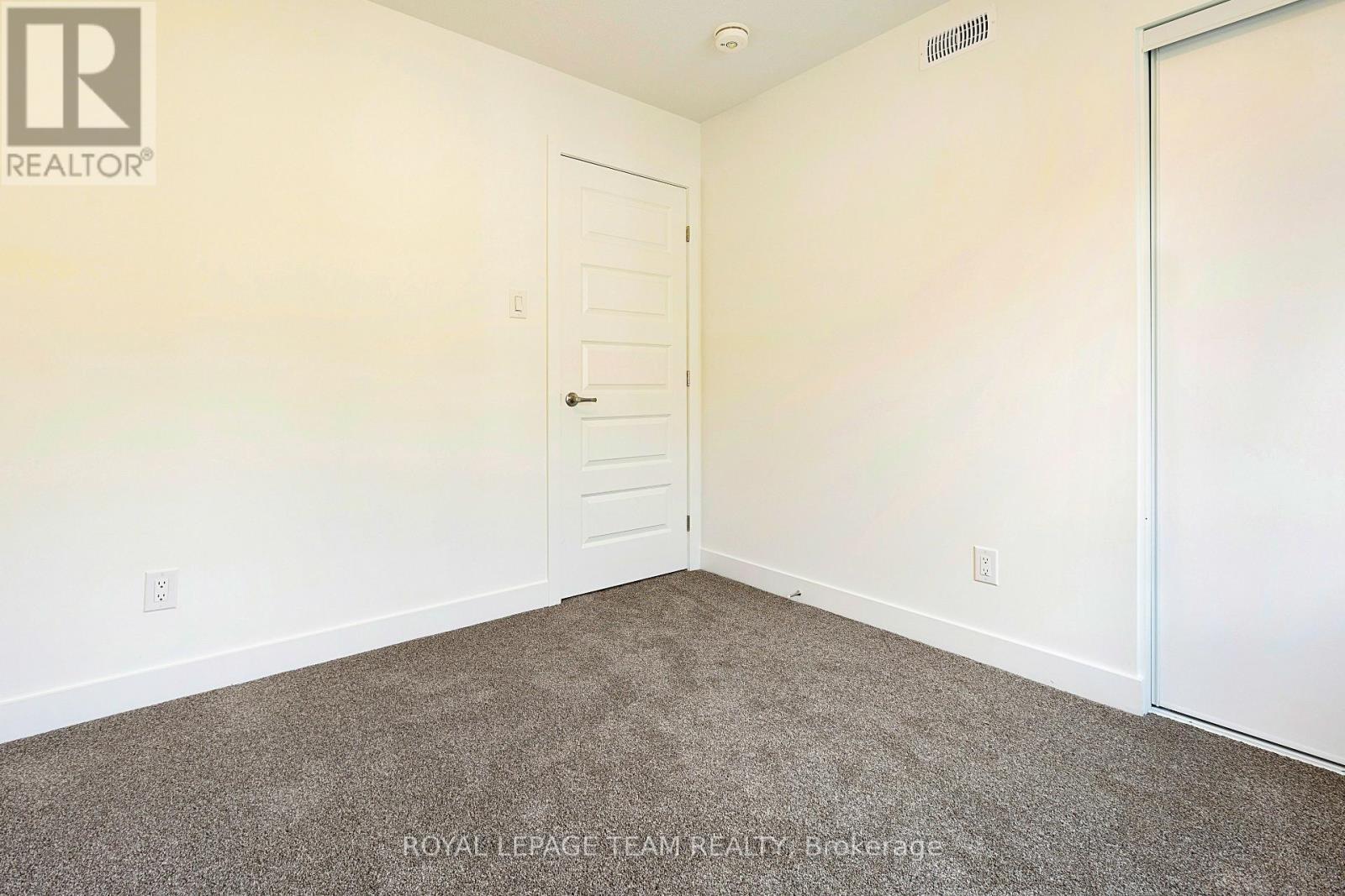 Photo 21 of 1022 Chapman Mills Drive, Ottawa ON