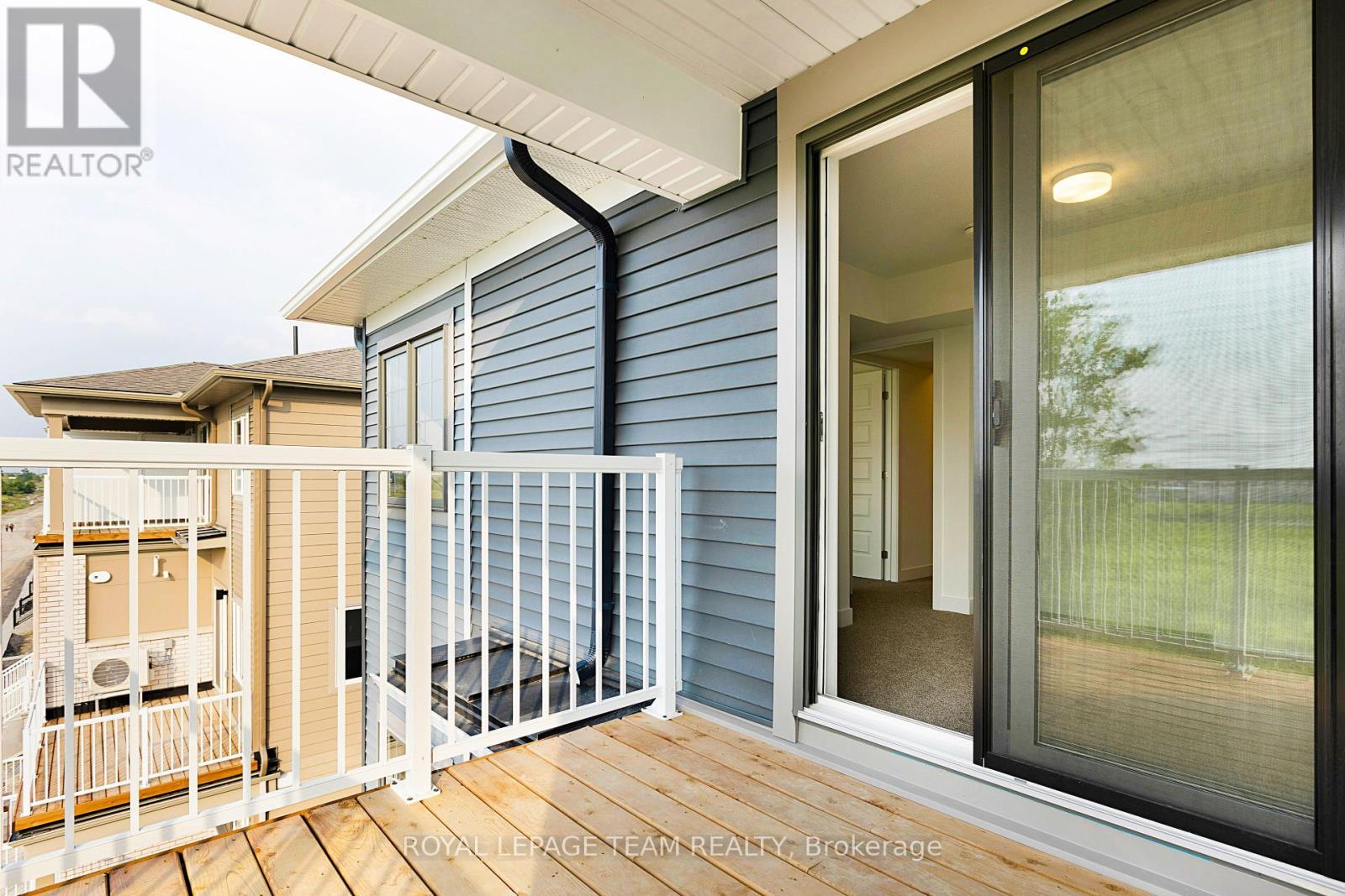 Photo 22 of 1022 Chapman Mills Drive, Ottawa ON