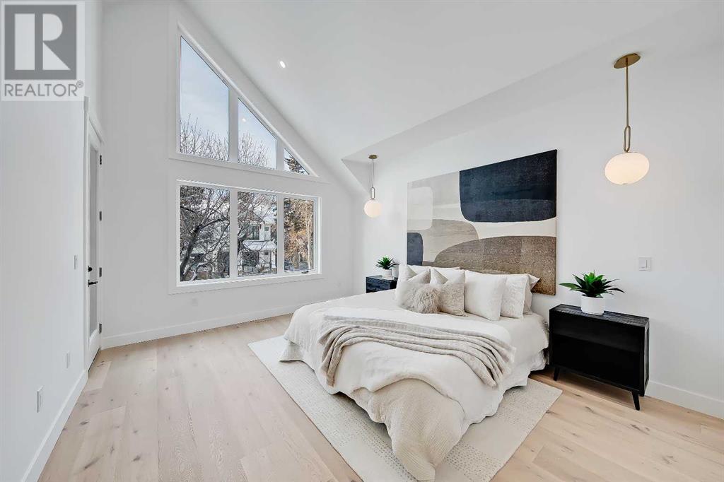 Single Family House for Sale in   Avenue NW Tuxedo Park Calgary 
