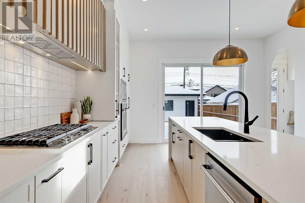 Single Family House for Sale in   Avenue NW Tuxedo Park Calgary 