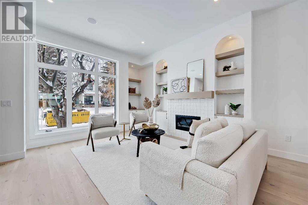 Single Family House for Sale in   Avenue NW Tuxedo Park Calgary 