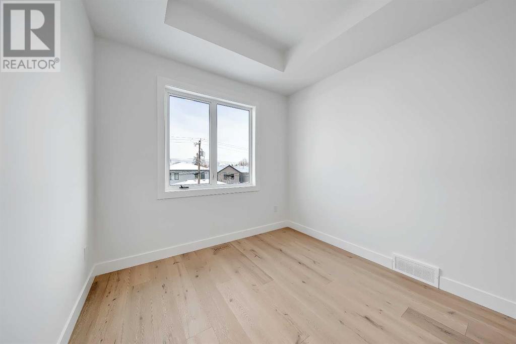 Single Family House for Sale in   Avenue NW Tuxedo Park Calgary 