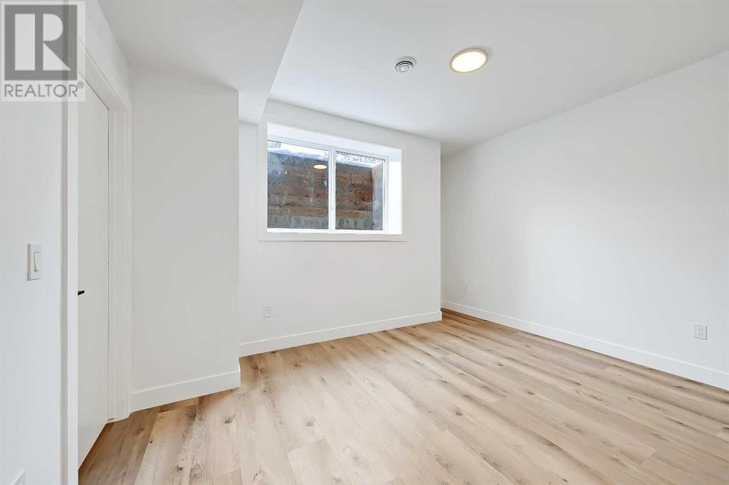 Single Family House for Sale in   Avenue NW Tuxedo Park Calgary 