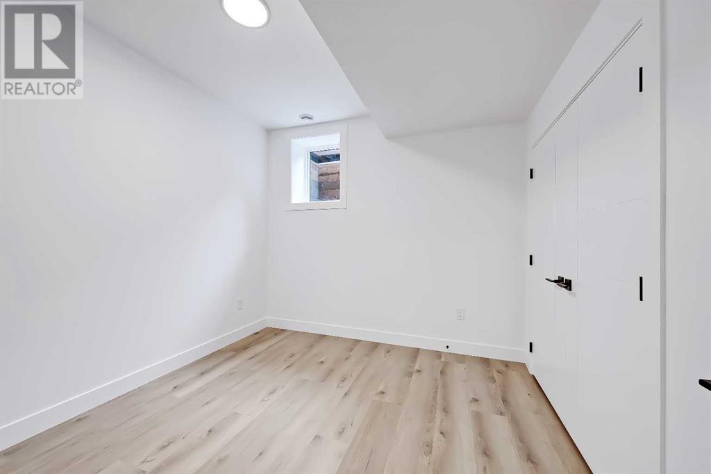 Single Family House for Sale in   Avenue NW Tuxedo Park Calgary 