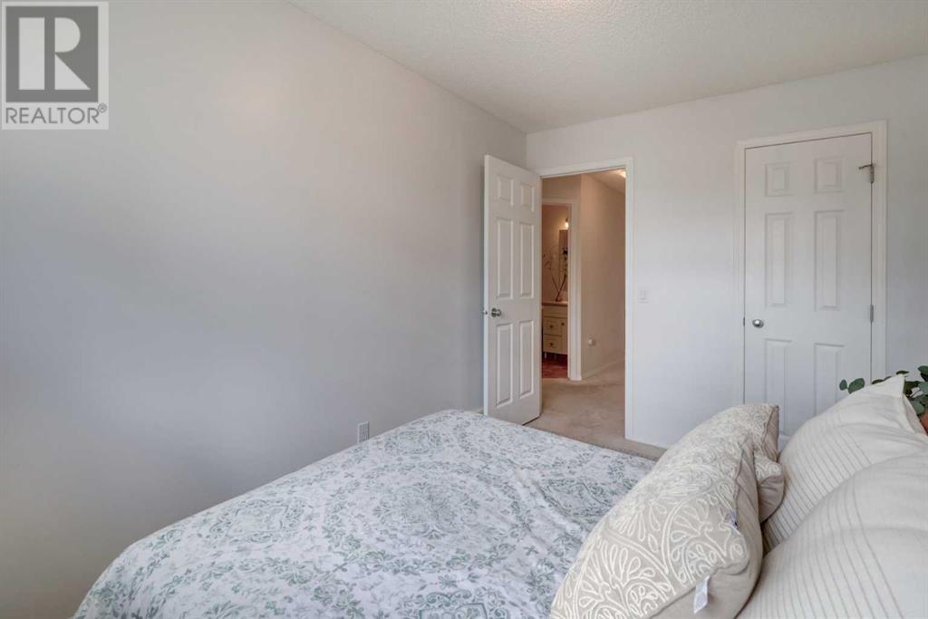 Single Family House for Sale in  Royal Birch Mount NW Royal Oak Calgary 