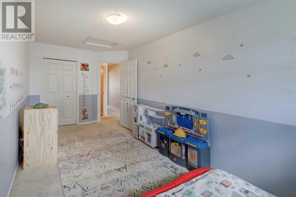Single Family House for Sale in  Royal Birch Mount NW Royal Oak Calgary 