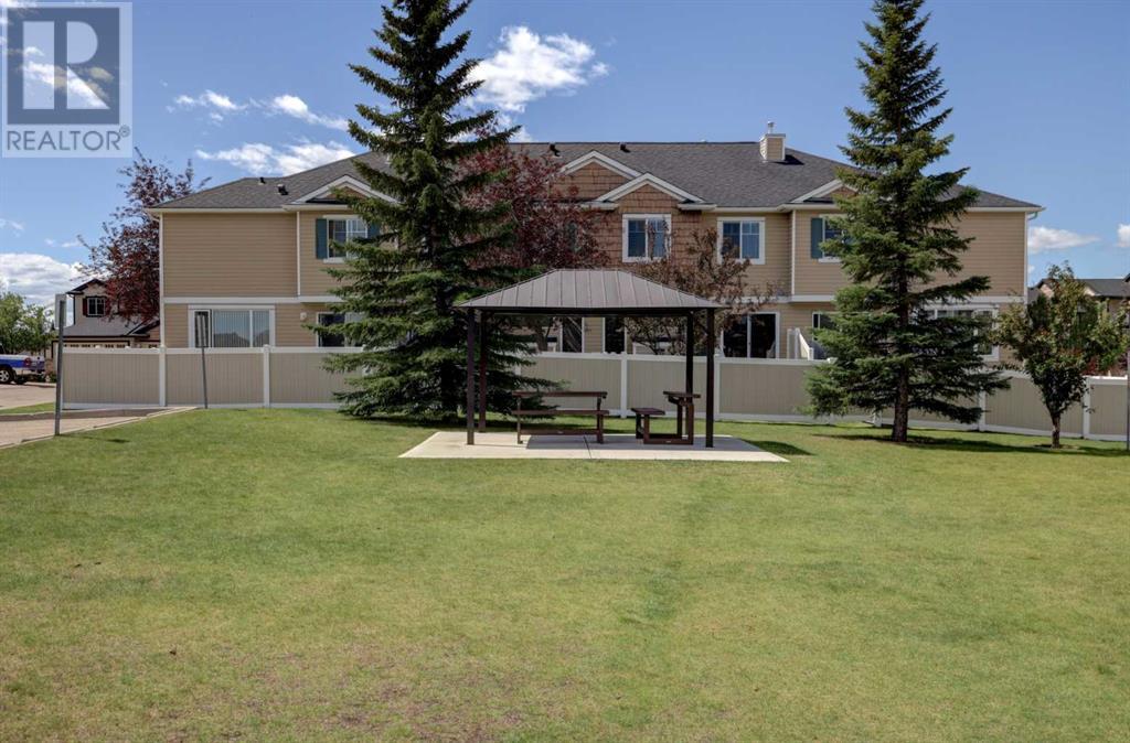Single Family House for Sale in  Royal Birch Mount NW Royal Oak Calgary 