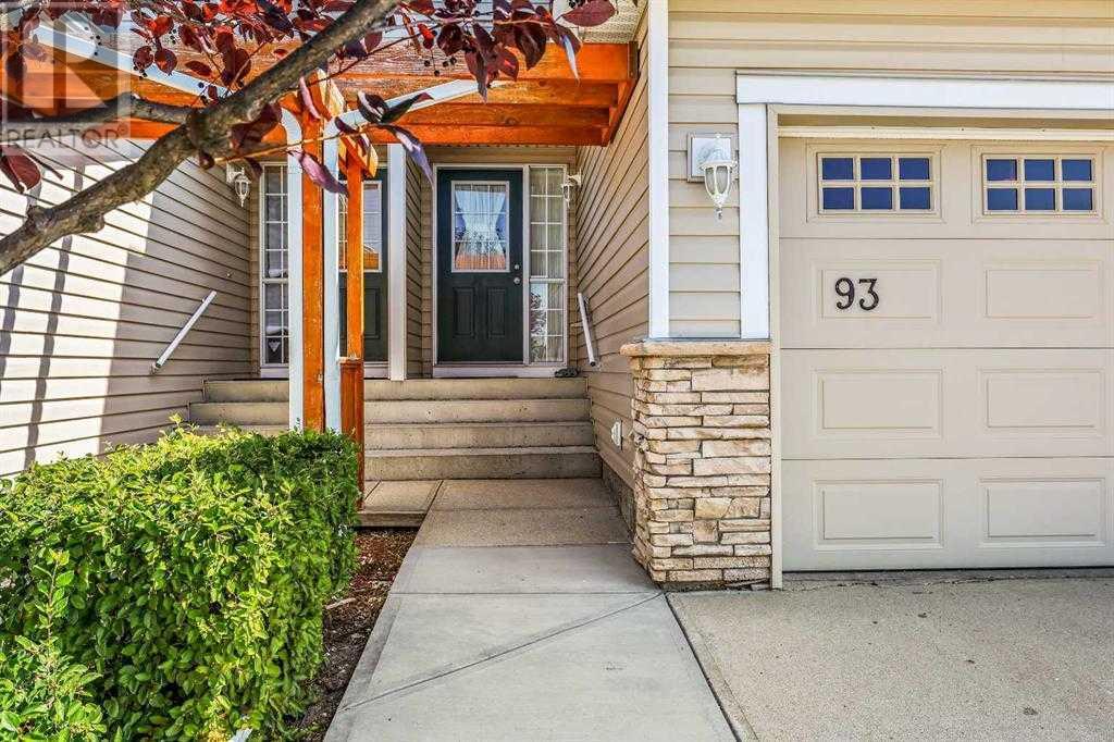 Single Family House for Sale in  Royal Birch Mount NW Royal Oak Calgary 
